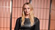 (+Fotos) Sophie Turner impresiona como Lara Croft en la primera imagen del