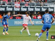 Una renovación y tres salidas: Estudiantes agiliza negociaciones en el mercado de pases