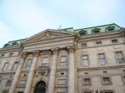 Tras el cambio en su presidencia, el Gobierno oficializó a un nuevo director del Banco Nación