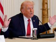 Desafío a Europa: Trump dice que impondrá aranceles a los países que no apoyen el control de EE.UU. sobre Groenlandia