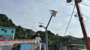 Instalan luminarias solares en el Corredor Vial Caracas – La Guaira