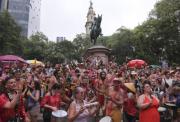 Río de Janeiro calienta motores para el carnaval con decenas de comparsas