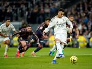 Real Madrid fue silbado en el Bernabéu, pero logró destrabar el partido ante Levante con un penal de Mbappé y consiguió algo de alivio