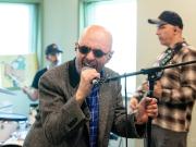 “Y nada ni nadie nos puede parar”: el Indio Solari cumple 77 y su obra que sigue avanzando sin permiso