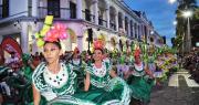 Alegría, tradición y baile, así se vive la segunda precarnavalera en Santa Cruz de la Sierra