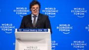 Javier Milei se presenta en la vidriera global de Davos: cómo fueron sus últimos discursos en el Foro