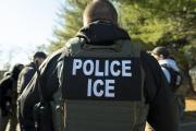 Jueza de EEUU ordena al ICE reducir tácticas agresivas