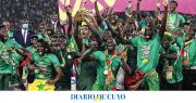 Escándalo histórico en África: Senegal amagó con irse, volvió y fue campeón ante Marruecos