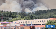 Incendio se acerca a cárcel El Manzano en Concepción: Gendarmería monitorea avance del fuego