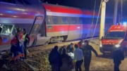 Mueren al menos 7 personas al descarrilar dos trenes de alta velocidad en el sur de España