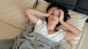 Los seis factores por el que las mujeres tendrían más dificultad para dormir que los hombres