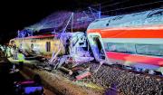 Al menos 39 muertos por el accidente de dos trenes de alta velocidad en España