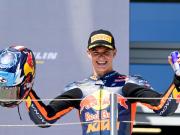 Valentín Perrone, el argentino que acelera a fondo en el Gran Circo del motociclismo mundial: del disfrute de bailar con la moto al miedo interior