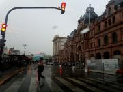 ¿Tiene multa o no cruzar el semáforo en amarillo con el auto? La respuesta es menos sencilla de lo que parece