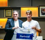 Gimnasia aseguró a otra de sus promesas: Alejo Gelsomino firmó su primer contrato