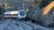 Jefe de gobierno español promete absoluta transparencia sobre causas de accidente de trenes