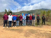 La guerrilla del ELN libera a cinco policías colombianos que mantenía secuestrados