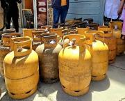 Contrabandistas desvían de garrafas de GLP por rutas alternas en Guaqui
