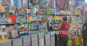 Útiles escolares bajan de precio hasta un 50% en comparación con el año pasado, según comerciantes