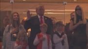 Vea la ovación que se lleva Donald Trump en la histórica final de la NCAA