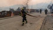 Miserables: Atacaron a bomberos cuando combatían un incendio forestal en Angol