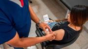 Córdoba: analizan adelantar a marzo la campaña de vacunación antigripal por el brote de gripe H3N2 en Europa