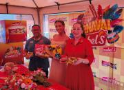 Mabel’s celebra el Carnaval con Wafer Chocolate en edición limitada junto a la comparsa coronadora Los Testarudos