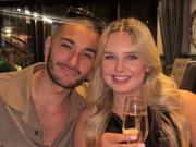 El calvario de los recién casados que subieron a un taxi y minutos después los chocó otro auto: No entendemos cómo seguimos vivos