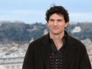 Ashton Kutcher dejó atrás al chico ingenuo para convertirse en villano: No era bueno para hacer comedia