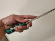 Amenazada con un desarmador