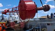Vuelven a instalar boya en el canal de ingreso al puerto