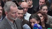 Los reyes de España visitaron la zona cero del accidente ferroviario: “Ha sido un impacto muy fuerte”, dijeron