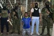 Capturan a presunto integrante de Los Duendes en lo que sería centro de almacenamiento de armas en Guayaquil