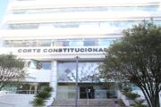 Dos madres piden que su hija lleve los apellidos de ambas y la Corte Constitucional revisa el caso