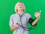 Regula el nivel de presión arterial con este remedio casero a base de coco: así debes ingerirlo para aprovechar su efecto