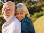 Descubren una virtud extra en una vacuna usada para una enfermedad común: demora el envejecimiento