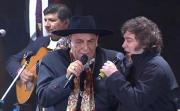 El Chaqueño Palavecino reaccionó tras las críticas por invitar a cantar a Milei: No tengo