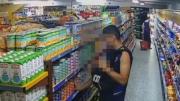 Video: así se fue el insólito robo de más de 30 latas de atún de un supermercado