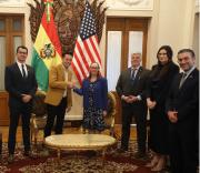 Vicepresidente Lara se reúne con delegación del Senado de EE.UU. para fortalecer cooperación bilateral