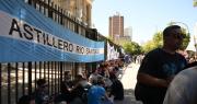 Pese a la protesta, los trabajadores del Astillero Río Santiago se fueron sin respuestas de Gobernación