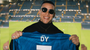 [Fotos] Chelsea recibió la visita de Daddy Yankee en medio de su duelo de la Champions League