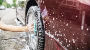 Cuánto sale lavar el auto después de las vacaciones 2026: opciones y precios