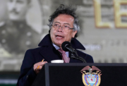 Petro advierte medidas de reciprocidad tras arancel del 30 % impuesto por Ecuador