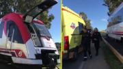 Nuevo choque ferroviario en España: Ahora colisionaron tren metropolitano con una grúa