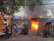 Voraz incendio /Destruyó Mercado Regional y dejó pérdidas millonarias
