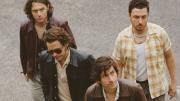 Arctic Monkeys presentó “Opening Night”, parte del nuevo álbum benéfico de la organización War Child