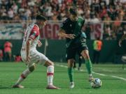 Banfield tenía todo para ganar, pero Huracán celebró el empate con sus hinchas en el Florencio Sola
