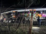 España: una fractura en la vía habría provocado el accidente