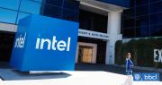 Intel se desploma en bolsa tras revelar que cerró el 2025 con pérdidas pese al espaldarazo de Trump