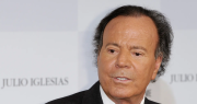 La Fiscalía archivó la denuncia contra Julio Iglesias de dos exempleadas por abuso sexual y trata